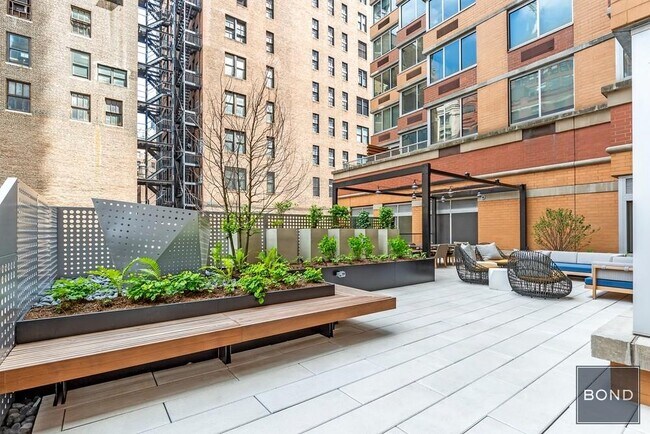 Building Photo - 776 Sixth Avenue