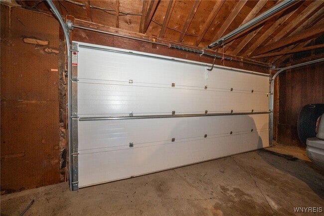 Building Photo - 24 Honduras Ln