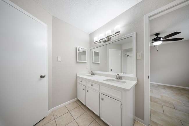Building Photo - 22619 Pine Mist Ln
