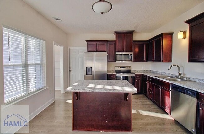 Building Photo - 223 Whipple Ave