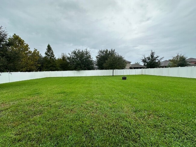 Building Photo - Large Home at Work Golf Village