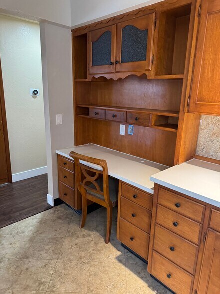 Building Photo - 9811 NE 152nd Ave