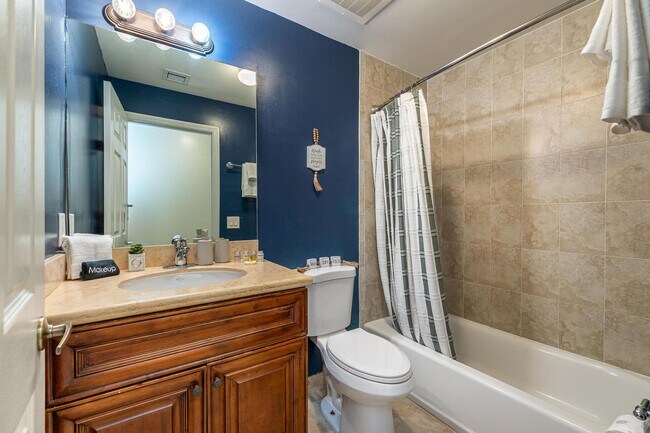 Building Photo - 1721 SW 23rd St