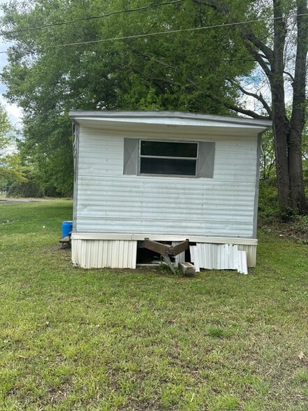 Building Photo - 212 Stacey Tucker Cir