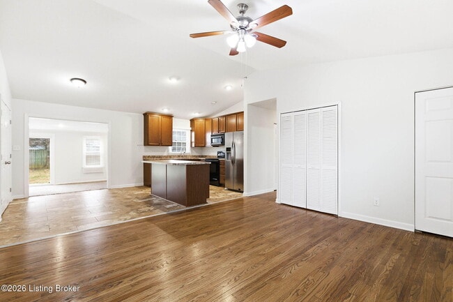 Building Photo - 2403 Silverbrook Ave