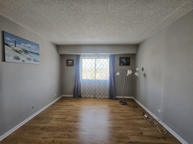 Building Photo - 475 Plum Creek Dr