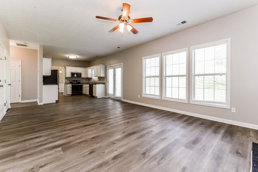 Building Photo - 2469 Miller Oaks Cir