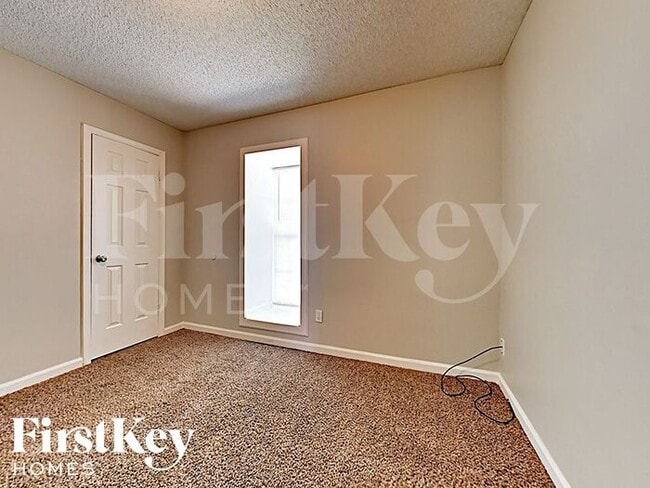 Building Photo - 5961 Wedgewood Cove