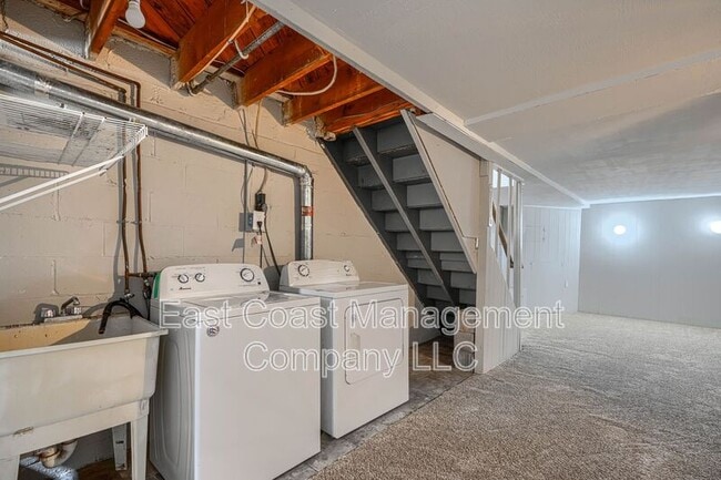 Building Photo - 2230 Coralthorn Rd