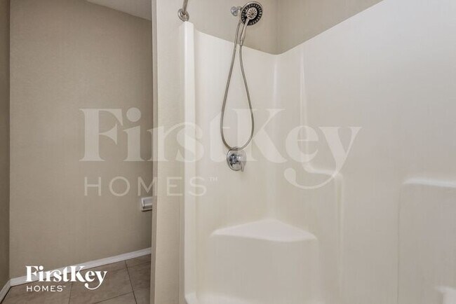 Building Photo - 157 Oak Crossing Blvd