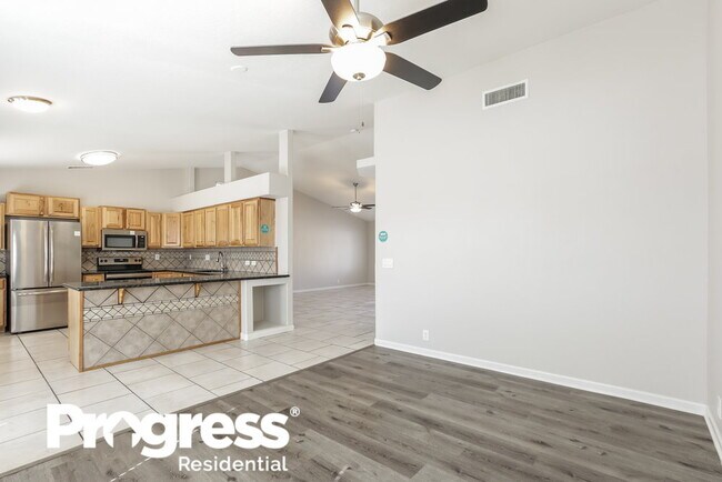 Building Photo - 8119 W Citrus Way