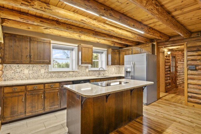 Building Photo - 118 Agape Wy