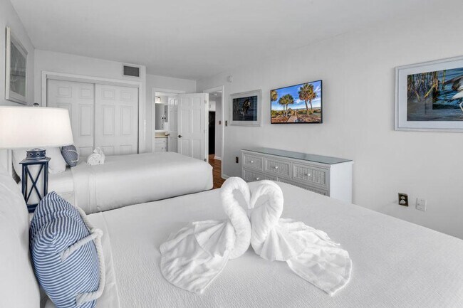 Building Photo - 2001 S Ocean Blvd