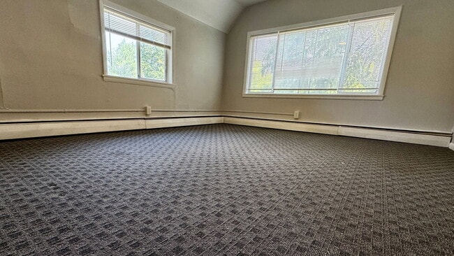 Building Photo - 1165 W Dale Ave