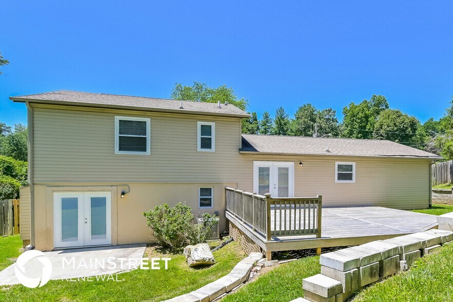 Building Photo - 5712 Bluewood Ln NW
