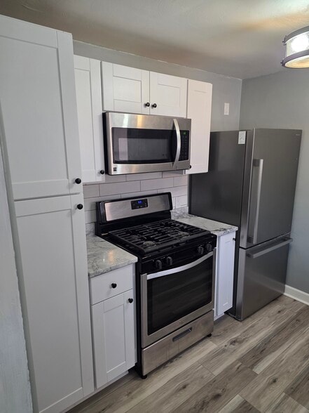 Building Photo - 5052 Azalea Dr