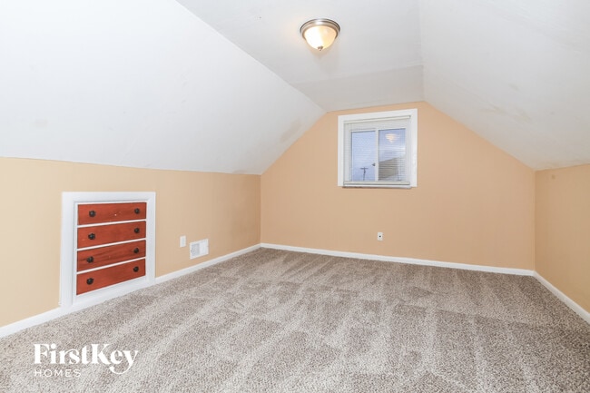 Building Photo - 714 Ivyhill Dr