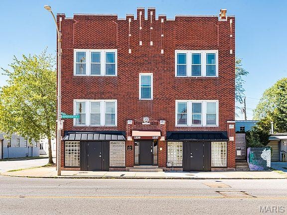 Building Photo - 1337 S Vandeventer Ave