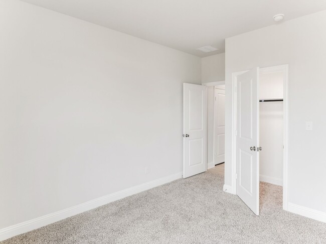 Building Photo - 427 Magellan Rd