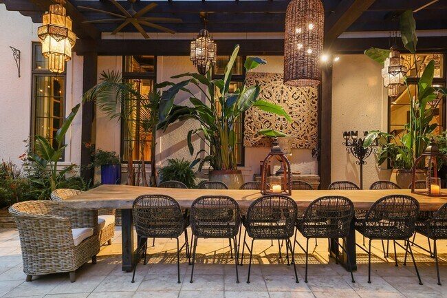 Building Photo - 5007 Cedar Creek Dr