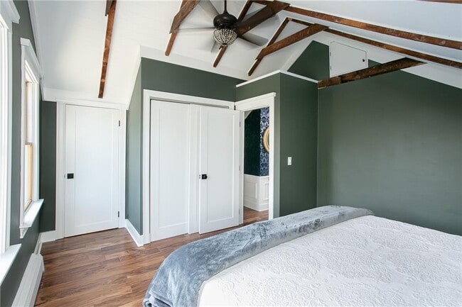 Building Photo - 5 Cherry St