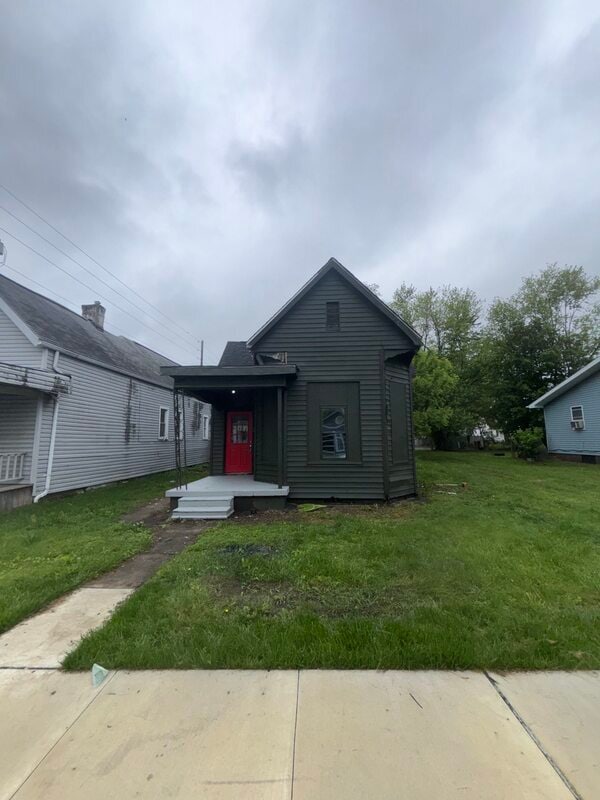 Primary Photo - 317 S Grand Ave