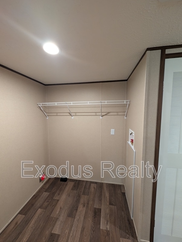 Building Photo - 20 Gibbs Rd