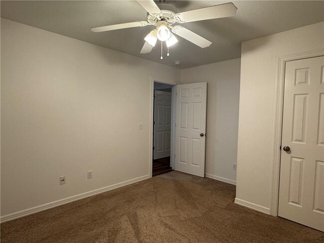 Building Photo - 285 Carrington Ave