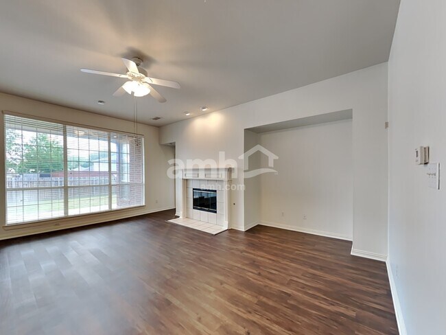 Building Photo - 6213 Richmond Dr