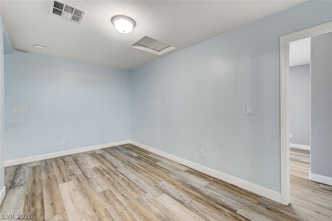 Building Photo - 9975 Mills Reef Ct