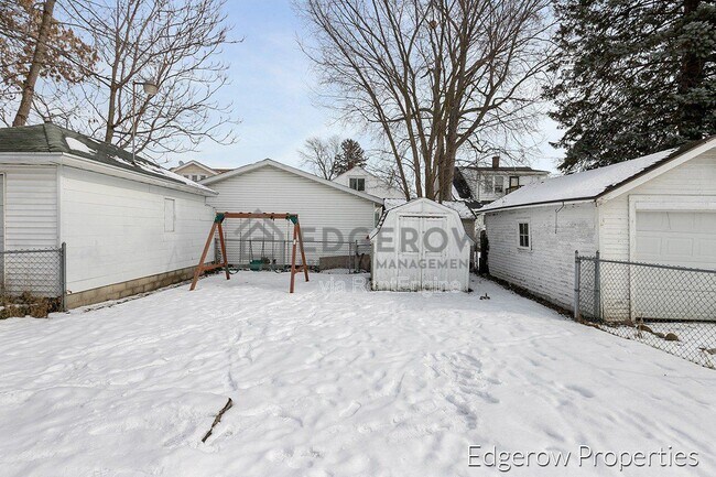 Building Photo - 1640 Wendler Ave SW