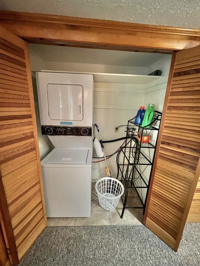 Building Photo - 24 Bayou Rd