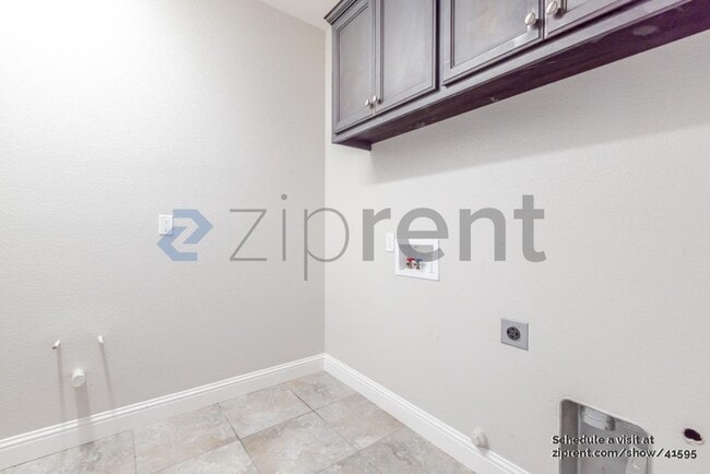 Building Photo - 4195 Aplicella Ct