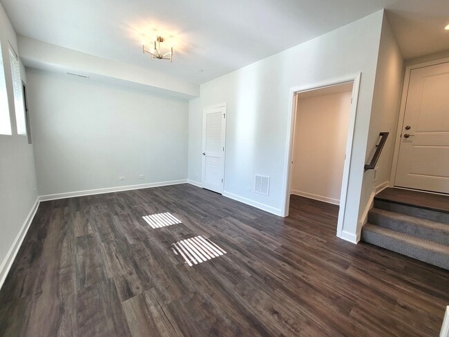 Building Photo - 1257 Gateway Ct
