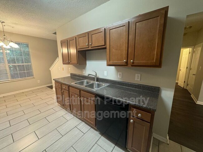 Building Photo - 2262 Charleston Pointe SE