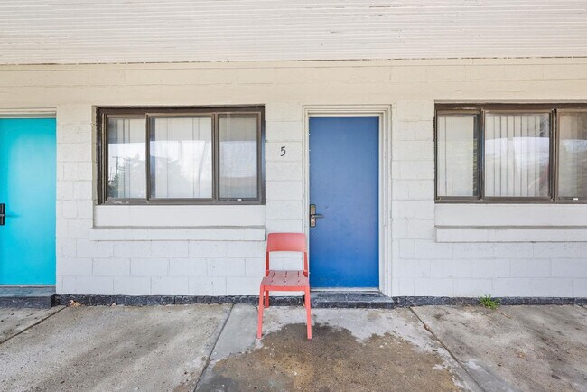 Building Photo - 18732 Dix Toledo Rd