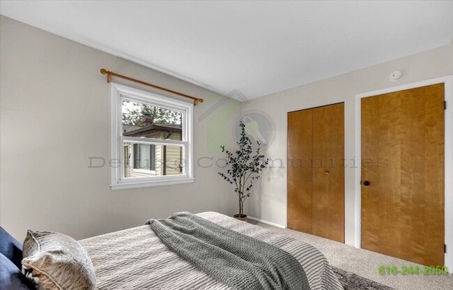 Building Photo - Newly Remodeled 3 Bedroom Kentwood Home! S...