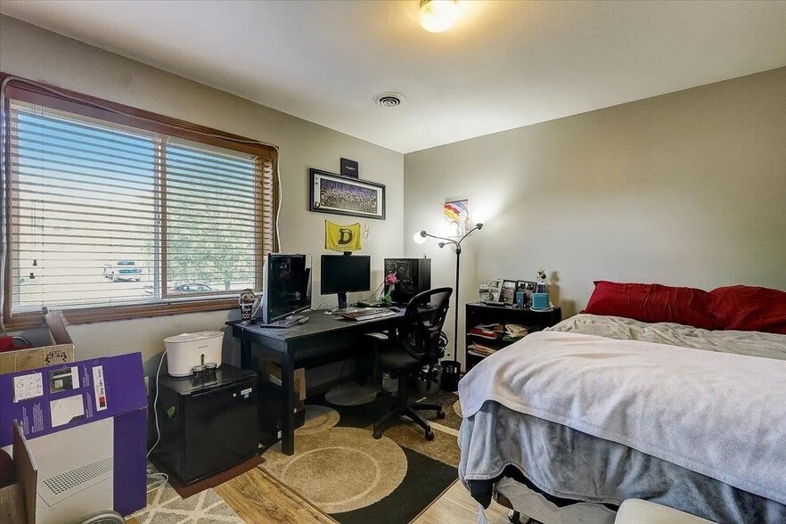 Bedroom#2 - 700 Hilltop Dr