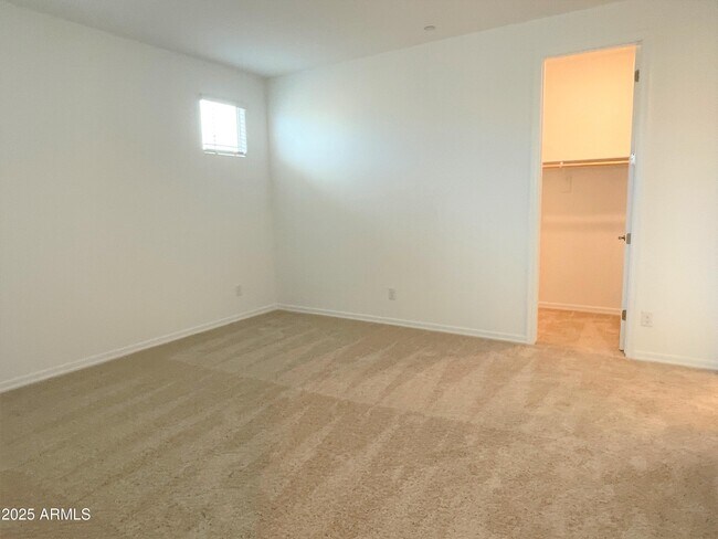 Building Photo - 13310 W Dale Ln