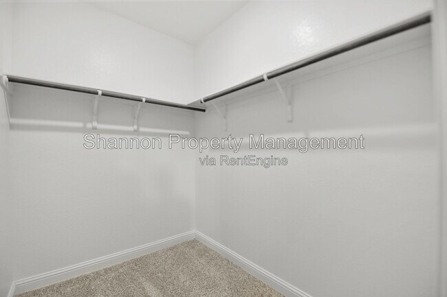 Building Photo - 28080 Woodland Bend Way