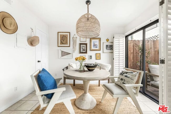 Building Photo - 1108 18th St