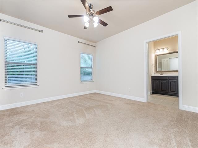 Building Photo - 710 Teakwood Dr