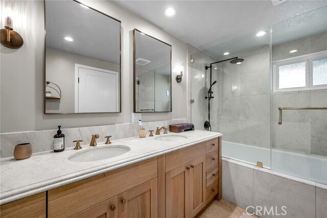 Building Photo - 17152 Escalon Dr