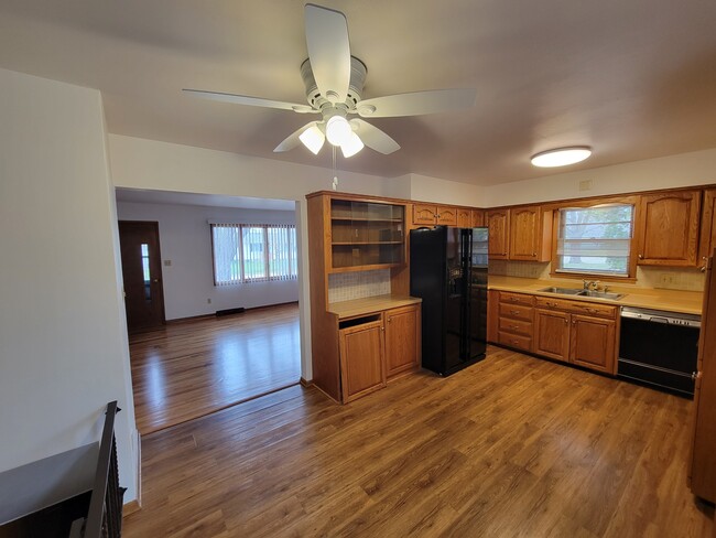 Primary Photo - 2316 Royal Dr
