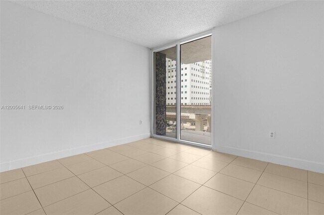 Building Photo - 850 N Miami Ave