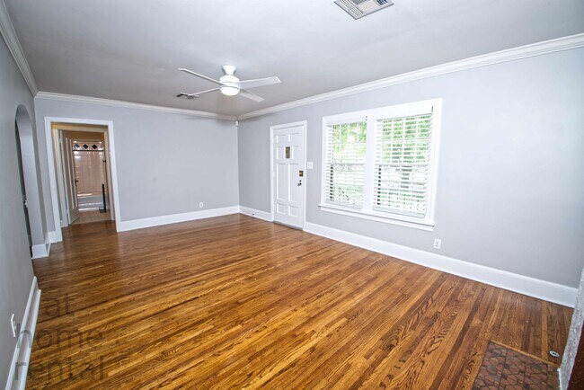 Building Photo - 1347 S Indianapolis Ave