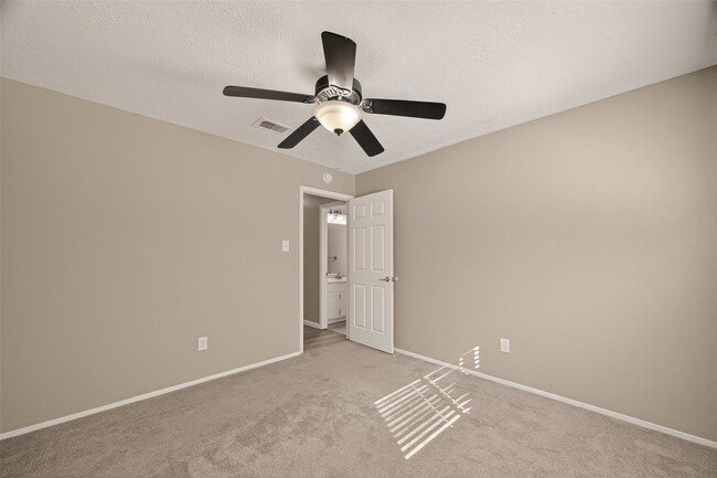 Building Photo - 17043 Coachmaker Dr