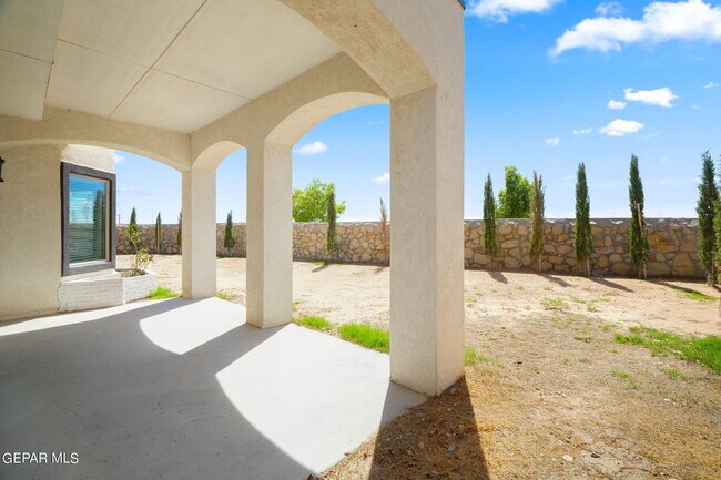 Building Photo - 7877 Enchanted View Dr