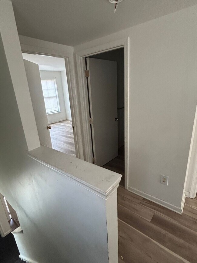 Building Photo - 760 N 41st St