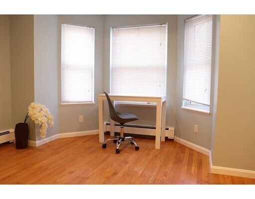 Building Photo - 12 Regent St